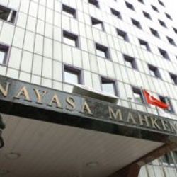 Anayasa Mahkemesi başkanların önünü açtı