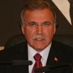 Şahin: Almanya'da buna benzer suikastler olabilir