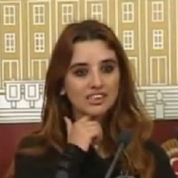 Atanamayan öğretmen Meclis'te gözyaşlarına boğuldu