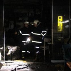 Adana’da bir cafe yandı: 1 kişi dumandan etkilendi