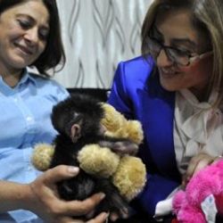 Fatma Şahin küçük babunu ziyaret etti