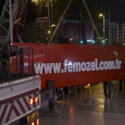 Şişli'de reklam tabelaları indirildi