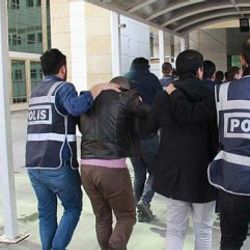 Mersin'de 18 FETÖ şüphelisi gözaltında