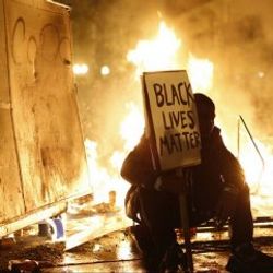 Amerika'da Ferguson eylemleri ikinci gününde