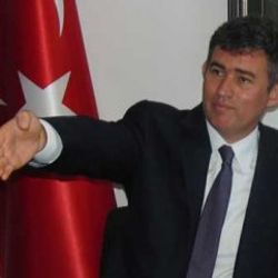 Metin Feyzioğlu programına gecikince avukatlar sinirlendi