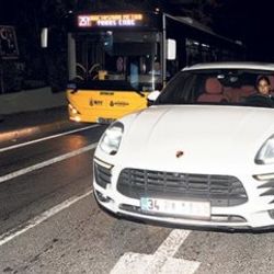 Zehra Çilingiroğlu yeni arabasıyla yollarda
