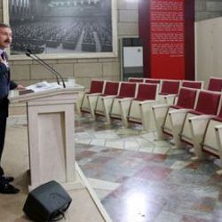 İdris Bal boş koltuklar için önlem aldı