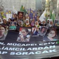 Galatasaray Meydanı'nda HDP'lilere polis müdahalesi