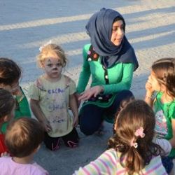 Türkiye 'savaşta doğan çocukları' sevindirdi