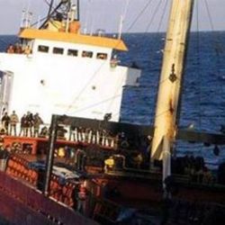 Türk gemisi Girit‘te yakalandı