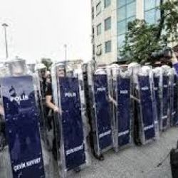 Gezi'de gözaltına alınan 62 kişi adliyeye sevk edildi