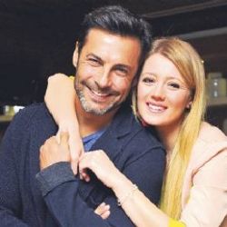 Gizem Karaca: Öpüşmek el sıkışmak gibi İZLE