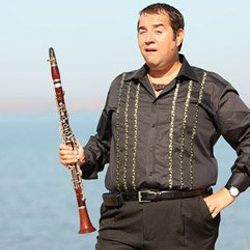 Ata Demirer ve Gonca Vuslateri