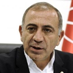 Gürsel Tekin kendi televizyonunu kurdu
