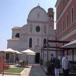İtalyan başkan Müslümanlara ibadet yerini çok gördü