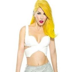 Hande Yener'den göbek gitti pozu