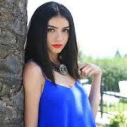 Hazar Ergüçlü: İdolüm Zerrin Tekindor