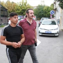 İzinle cezaevinden çıkan mahkum hırsızlık yaptı