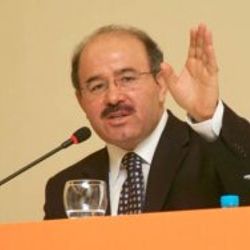 Hüseyin Çelik'ten Sözcü'nün manşetine tepki