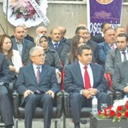 İdris Naim'i protesto eden AK Partili vekil