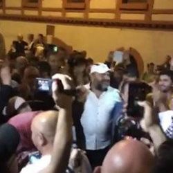 İftarda İhsan Eliaçık tezahüratı - İzle