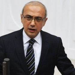 Bakan Lütfü Elvan hastaneye kaldırıldı