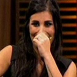 İrem Derici kendi çocukluk fotoğraflarıyla dalga geçti
