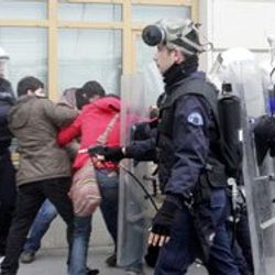 İTO binası önünde olaylı işçi eylemi