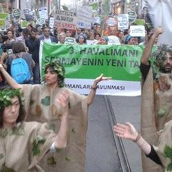 İstiklal'de 3. Havalimanı'na tepki yürüyüşü