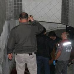 İzmir'de alt geçit merdivenlerinden düşen kişi vefat etti