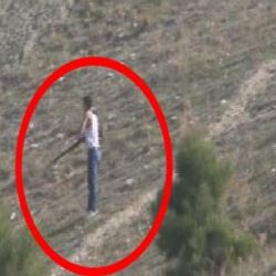 İzmir'de polislere pompalı saldırı