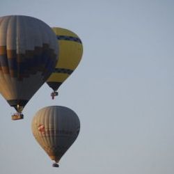 Kapadokya'da balonlar Ata'ya saygı için havalandı