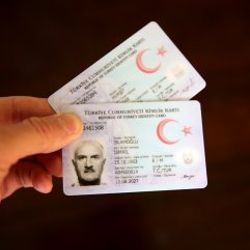 Ahıska Türklerine kimlik kartı veriliyor