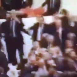 CHP'li vekilin AK Partili Şahin'in burnunu kırdığı o an