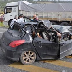 Uşak'ta trafik kazası: 3 ölü