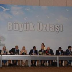 Kılıçdaroğlu Büyük Uzlaşı için sanatçılarla buluştu