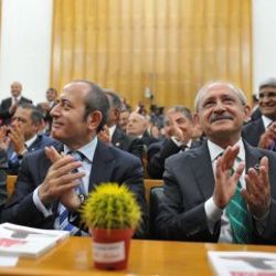 CHP'li Salman vekillere kaktüs hediye etti