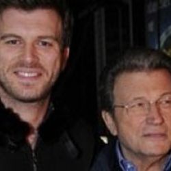 Kıvanç Tatlıtuğ'un babası Erdem Tatlıtuğ ile gurur pozu