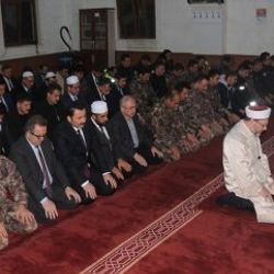 Diyanet İşleri Başkanı Ali Erbaş PÖH'lerle namaz kıldı