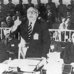 Tunç Soyer'in babası Nurettin Soyer Erbakan'ı azarlıyordu