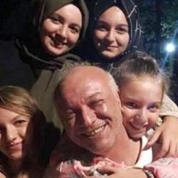 Çöken binadan geriye Alemdar ailesinin fotoğrafı kaldı
