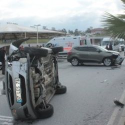 Antalya'da 2 kişi kazadan yara almadan kurtuldu