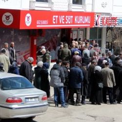 Hayvancılığın merkezi Erzurum'da ucuz et kuyruğu