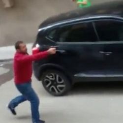 Erzurum'da hasmını silahla kovaladı