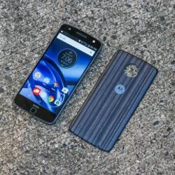 Motorola üst seviye telefon üretme işinden vazgeçti