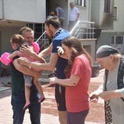 Bartın'da apartmanda yangın: 2’si çocuk 9 kişi hastanelik oldu