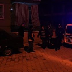 Yalnız yaşayan kişi evinde ölü bulundu