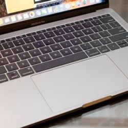 Patlayan MacBook Pro bataryası hasara neden oldu