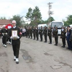 Kıbrıs gazisi son yolculuğuna uğurlandı