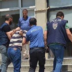 Öz kızını istismar edip hamile bıraktı